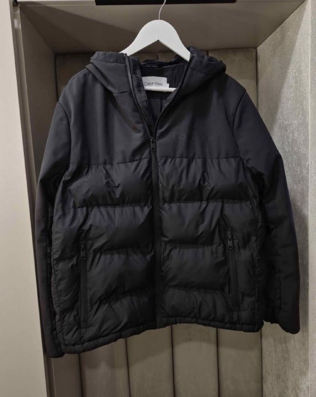 Жилет Diesel, куртка Calvin Klein, куртка Diesel, бомбер Diesel, кожаные кеды, кроссовки 3