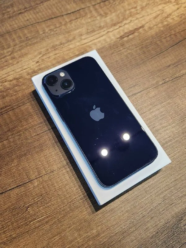 iPhone 13 128 GB 1