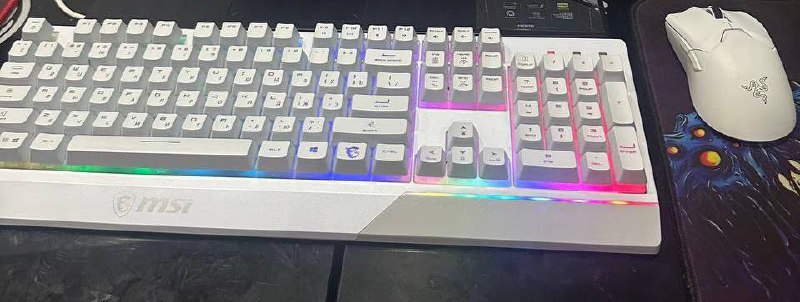 Клавиатура MSI, компьютерная мышь Razer