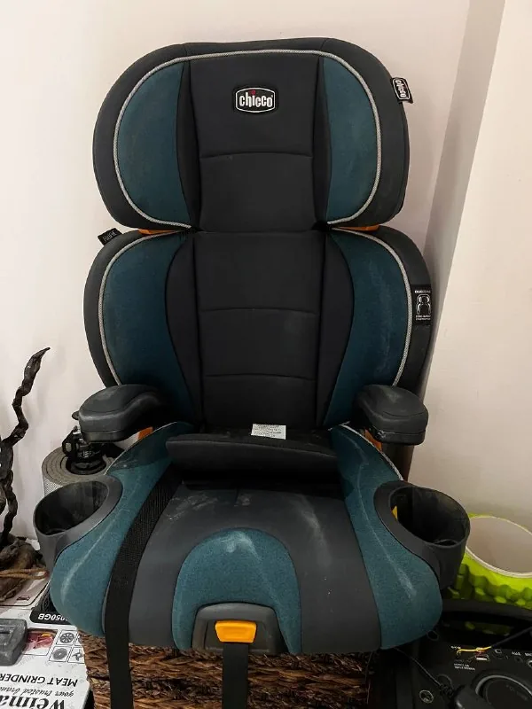 Детское автокресло Chicco KidFit