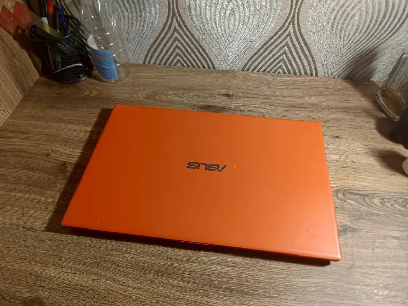 ASUS ZenBook UX331UA, ASUS VivoBook X512FA 1