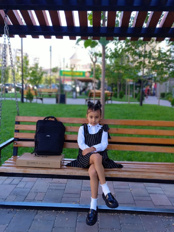 Рубашка, сарафан Nikolli, лоферы Zara для девочки