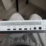 Xbox One S 1TB 3
