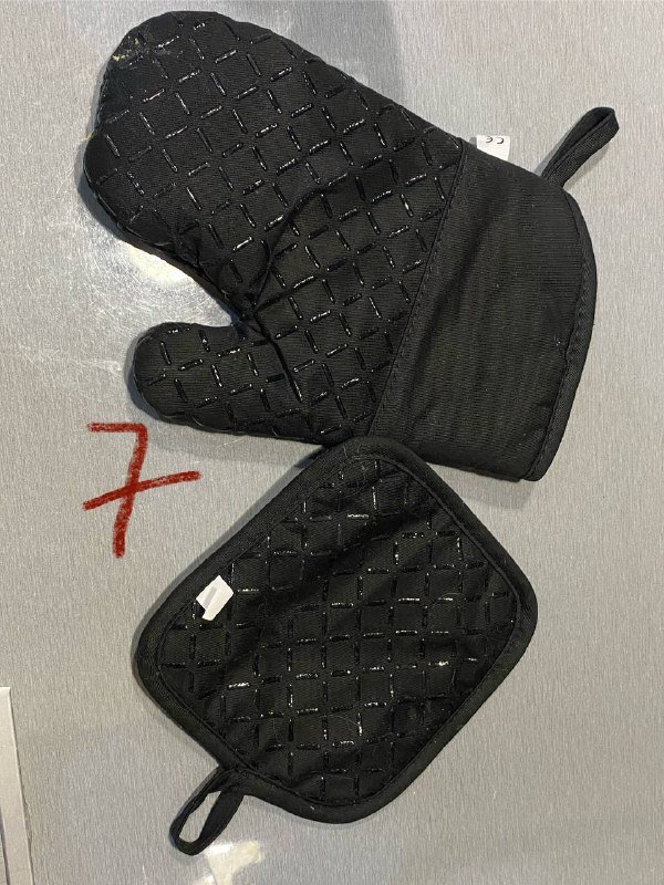 Бокалы, открывашка, венчик, лотки, шкатулка, когтеточка, игрушка, чайник, прихватки, банки, чесалка, весы, половник, нож, сапоги, сумка, кофта 8