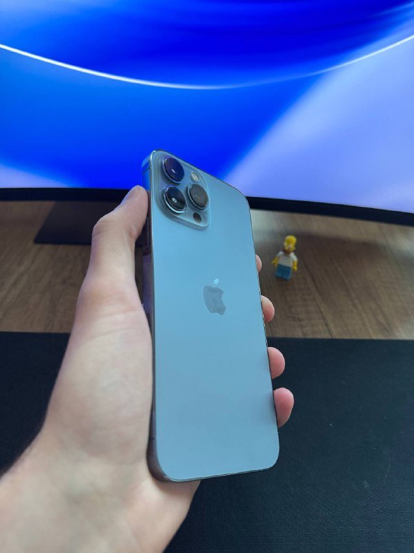 iPhone 13 Pro Max Sierra Blue 256 GB с аксессуарами 2