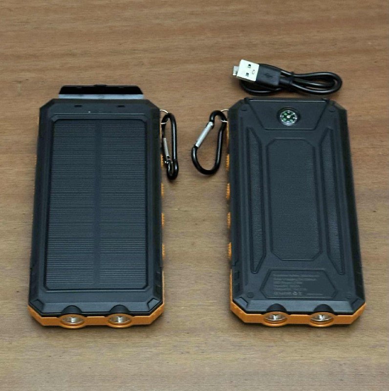 Power Bank 20000mAh с компасом, фонарем и карабином