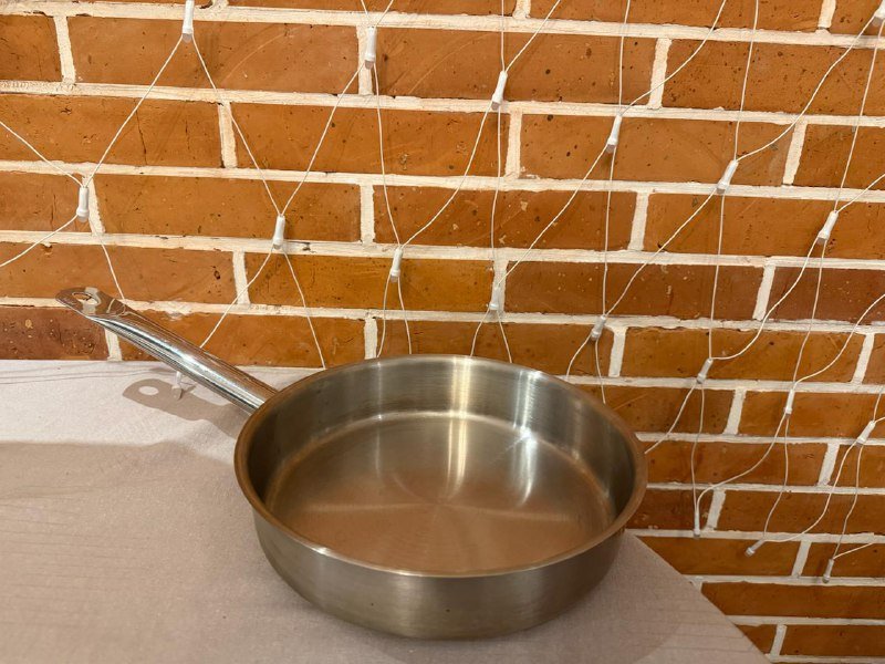 Сковорода, покрывало, подушки 2