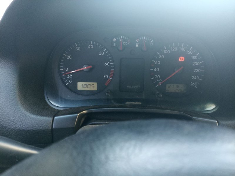 Volkswagen Golf 4 1998 1.6sr газ-бензин 6