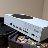 XBOX Series S с двумя джойстиками 3
