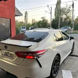 Toyota Camry 2018 5