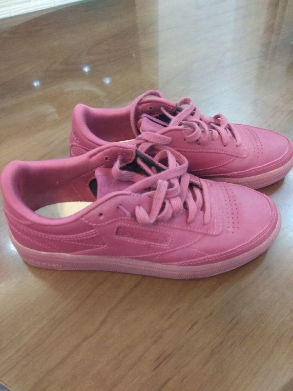 Кроссовки Reebok женские из натуральной кожи, размер 36-36.5