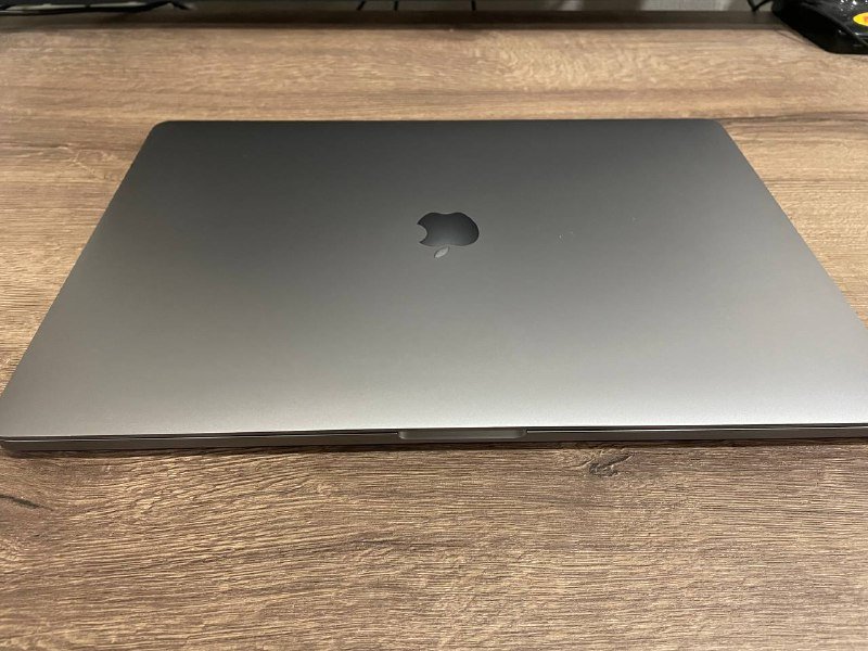 MacBook Pro 16 дюймов 2019, i7, 32GB RAM, 512GB SSD