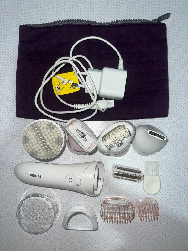 Разные вещи в отличном состоянии: подушка, блокнот, сумка, эпилятор, игра 4