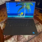Dell Vostro 3520 laptop 1