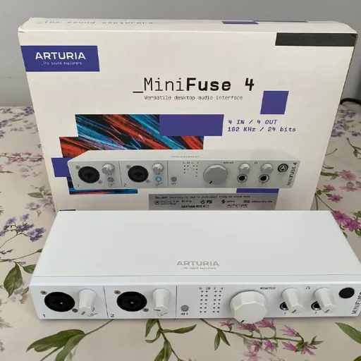 Аудиоинтерфейс Arturia MiniFuse 4