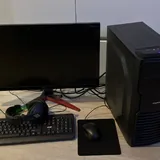 Игровой компьютер с монитором и периферией 3