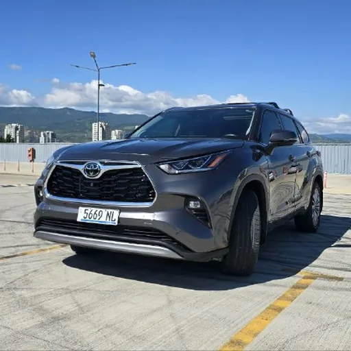 Toyota Highlander Platinum AWD 2022