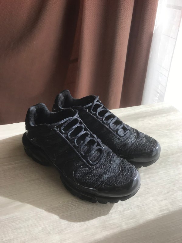Кроссовки Nike Air Max Plus TN 11,5 US черные