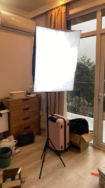 Софтбокс с четырьмя лампами для фото и видео