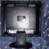 Монитор HP1706 с глубокими царапинами 3