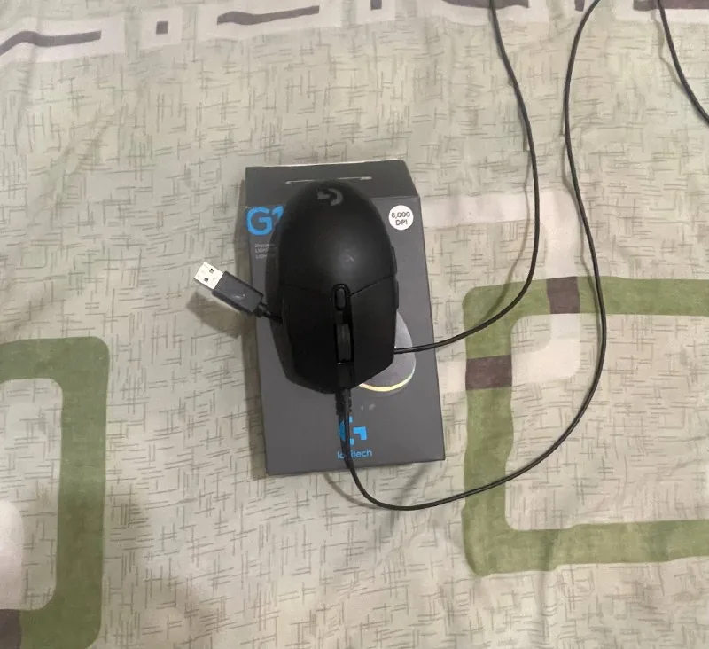 Logitech G102 мышь 1