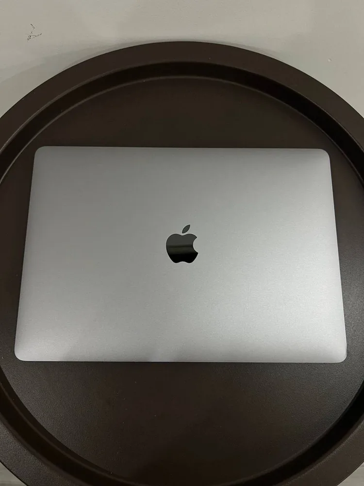 MacBook Pro 13 2019 TouchBar 1