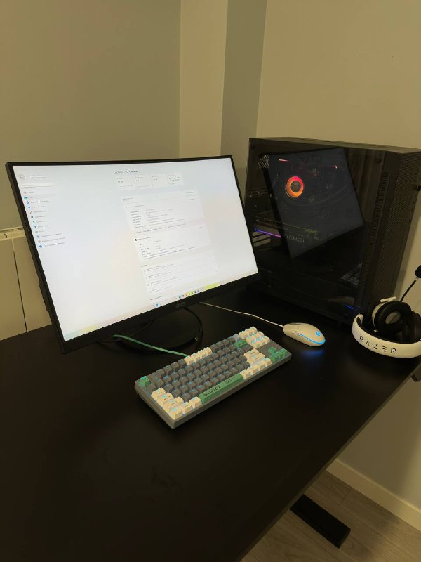 ПК Ryzen 5 2600, 32ГБ RAM, RTX 3070, монитор Acer XR272U, клавиатура, мышь, гарнитура