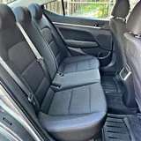 Hyundai Elantra 2019 10