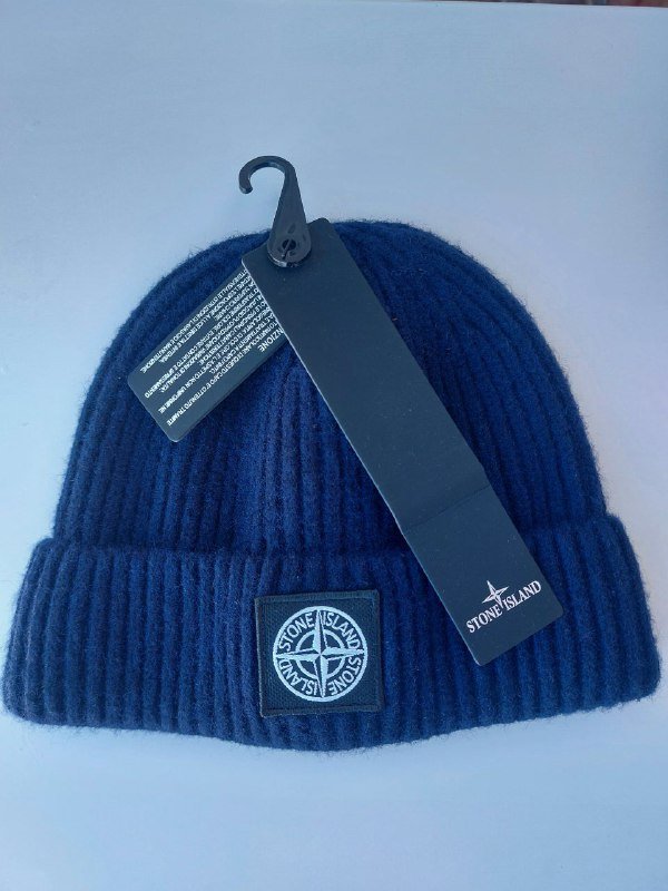Новая оригинальная шапка Stone Island