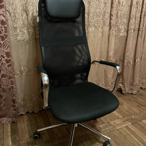 Офисный компьютерный стул
