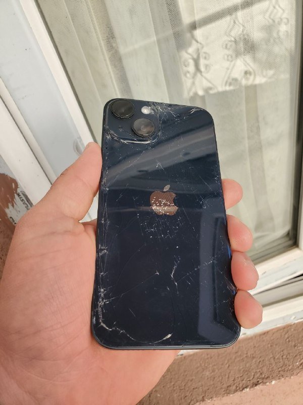 iPhone 14 3