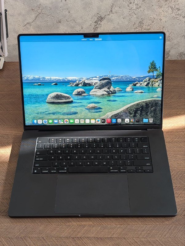 MacBook Pro 16" M3 PRO 18GB RAM 512GB SSD
