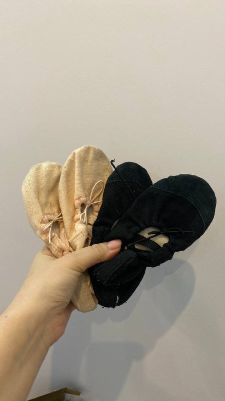 Балетки 28 р, подъюбник для платья, книги, игрушки для девочки