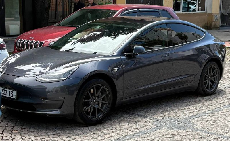 Tesla Model 3 2018 წლის 123000კმ ლონგ რეინჯი 2