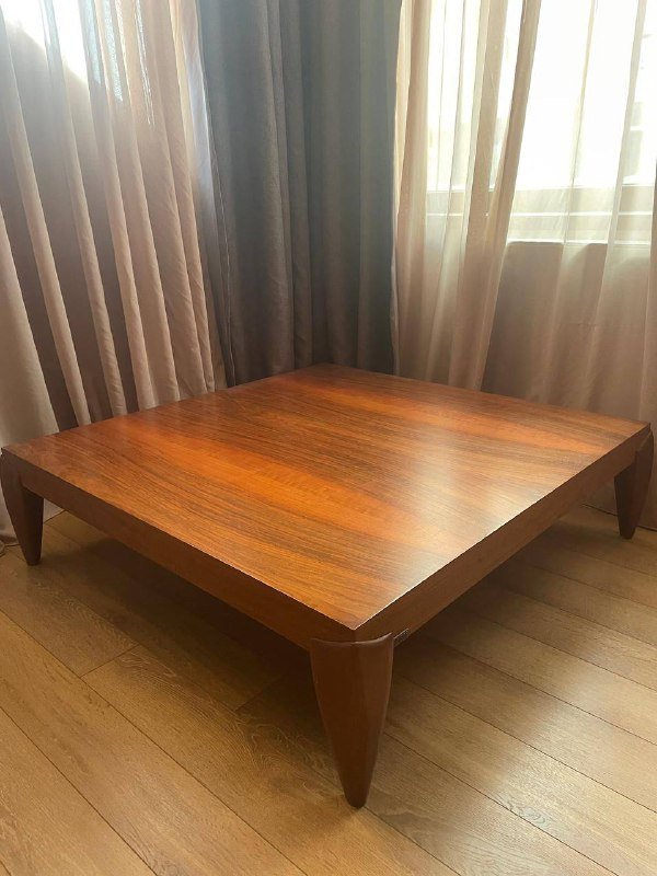 Журнальный столик