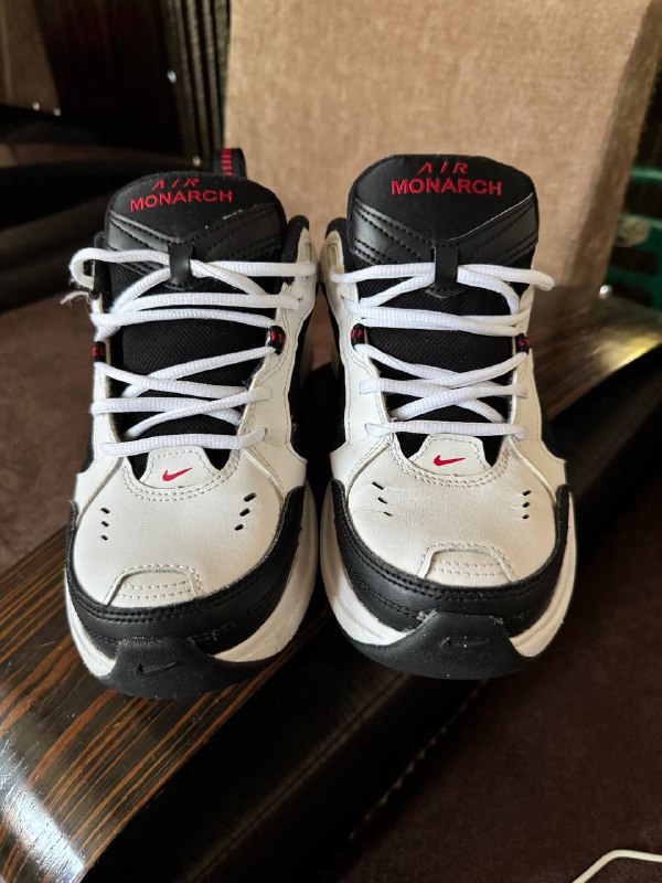 Ботасы Nike Air Monarch 42.5 27 см 2