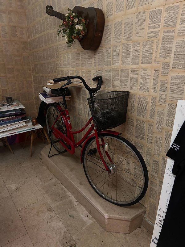 Односкоростной городской велосипед с корзиной и багажником 3