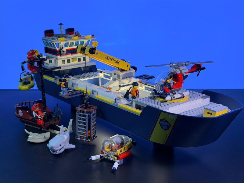 Модель корабля Ocean Exploration Ship, 745 деталей