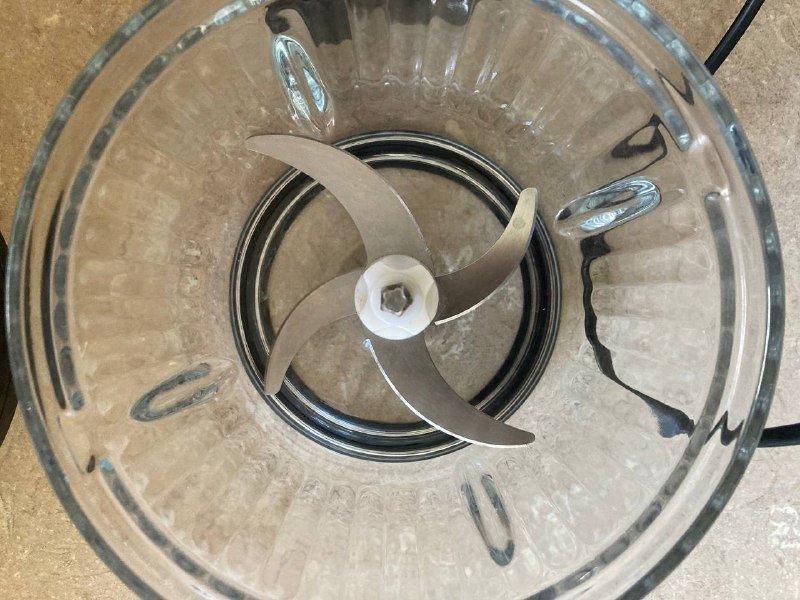 Блендер-измельчитель с двумя стеклянными контейнерами 2