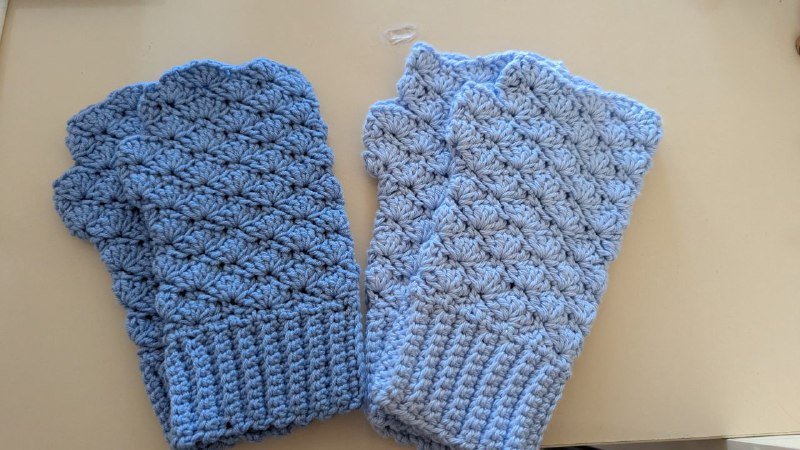 Вязаные Митенки на осень 2 цвета