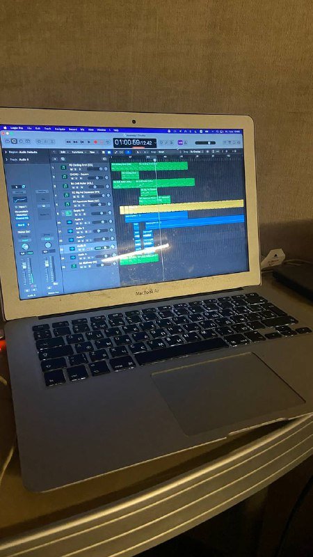 MacBook Air 13" 2017, 8GB RAM, 128GB SSD 2