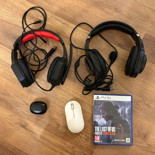 Наушники, мышка, игра The Last of Us