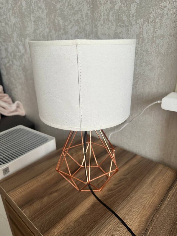 Лампа настольная прикроватная