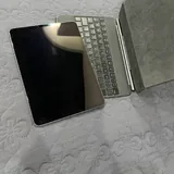 iPad 11 Pro 2 поколения с Magic Keyboard 4
