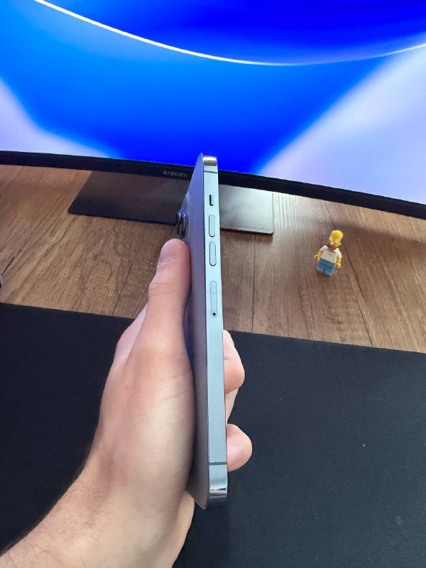 iPhone 13 Pro Max Sierra Blue 256 GB с аксессуарами 3