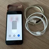 iPhone 8 64GB с чехлом и двумя кабелями 2