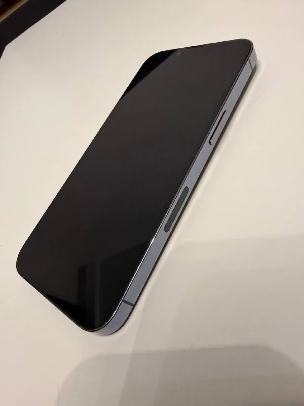 iPhone 13 Pro, кофемолка Braun 1
