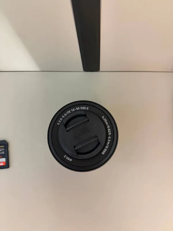 Китовый объектив Sony