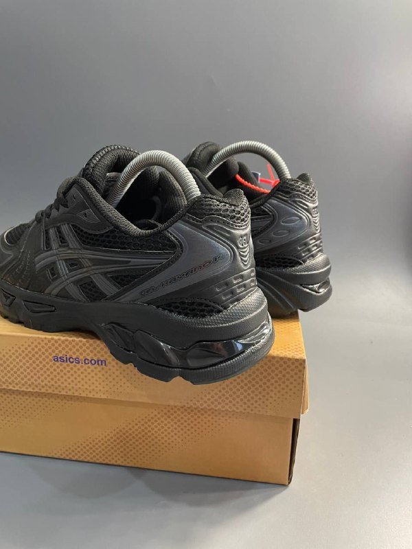 Кроссовки Asics gel kayano 14 новые 6