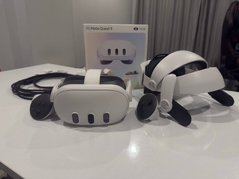 Meta Quest 3 512GB VR headset with accessories